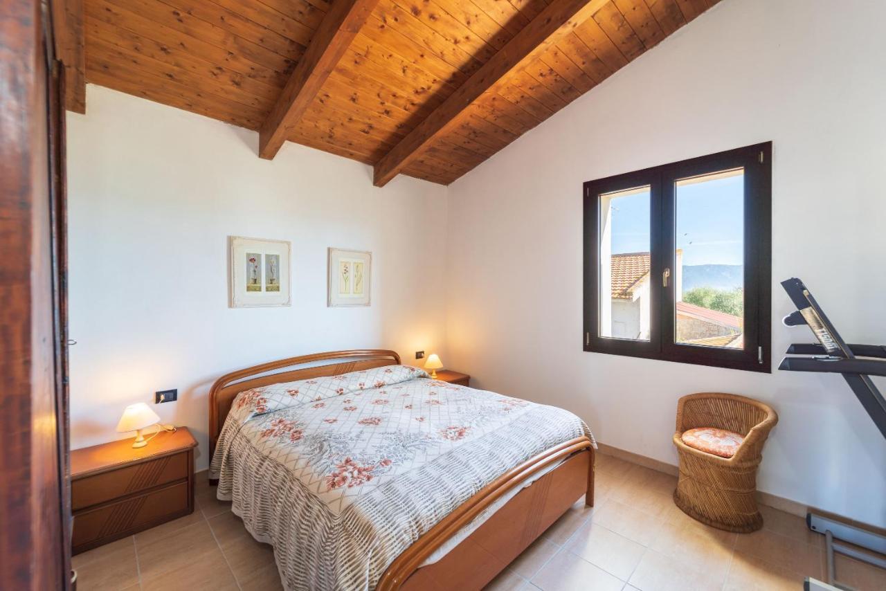 Villa Immersa Nella Natura Перфугас Экстерьер фото